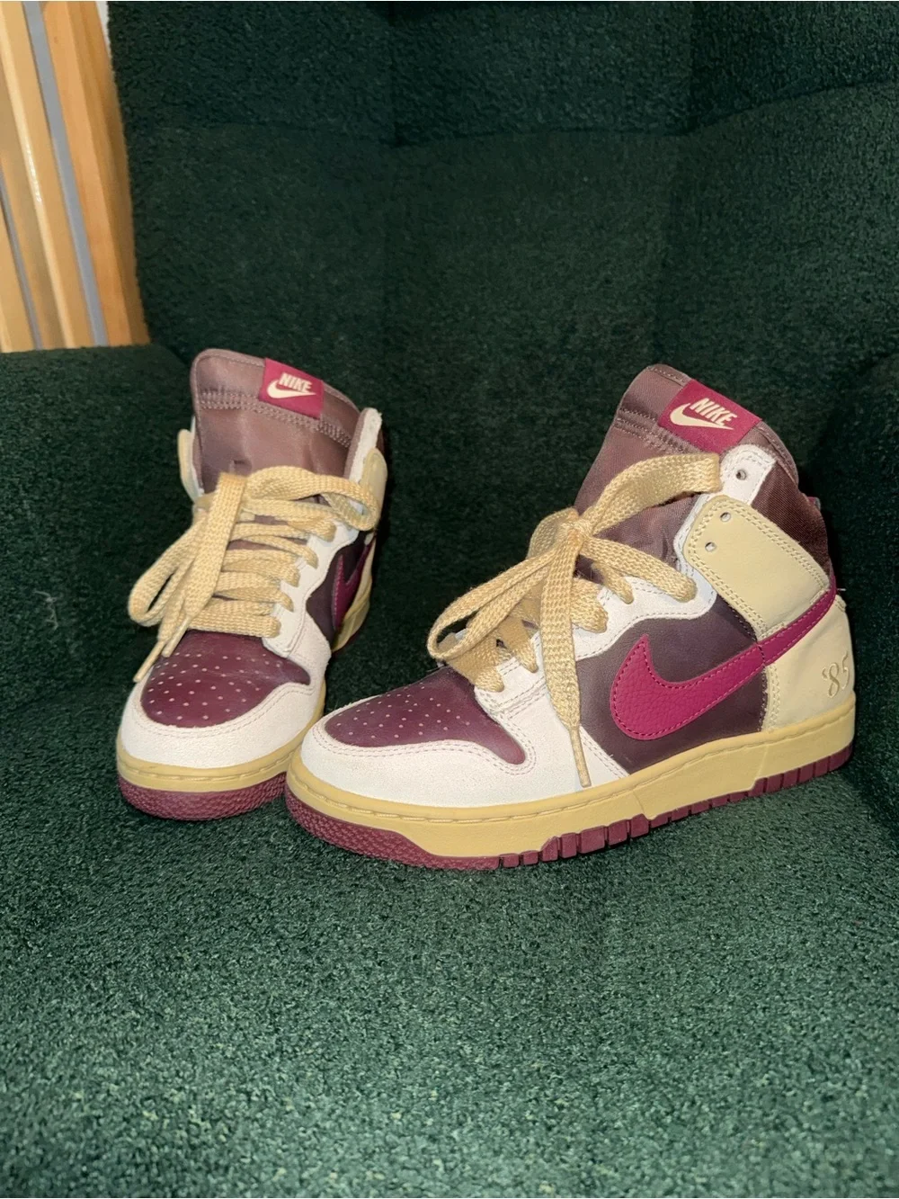 Nike  Kids dunk High-Top Sneakers in Burgundy, Cream & Yellow